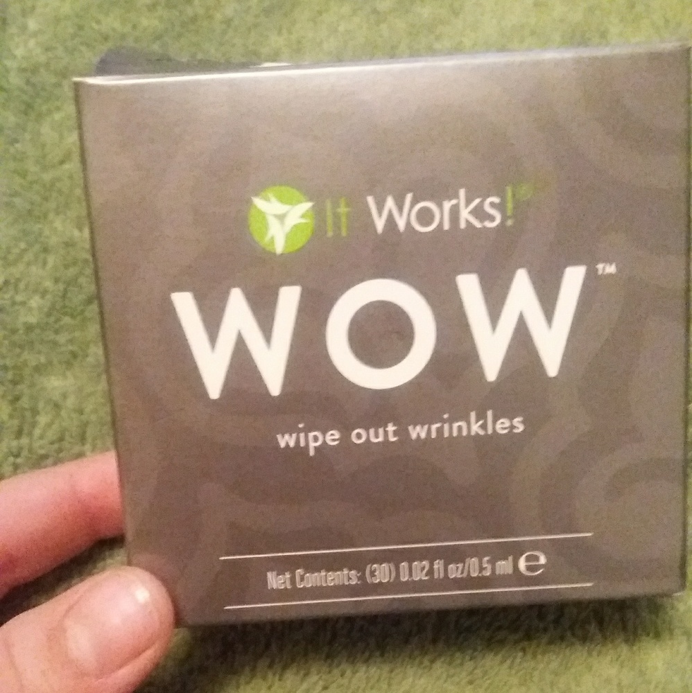 It Works WOW eye wrinkle gel